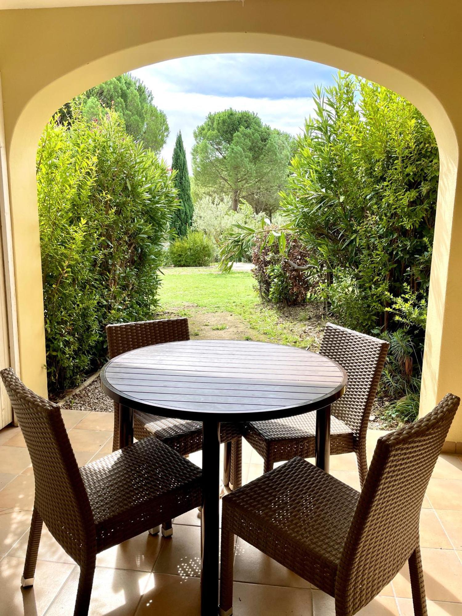 Studio 4 Personnes Golf International Pont Royal Mallemort Exterior foto