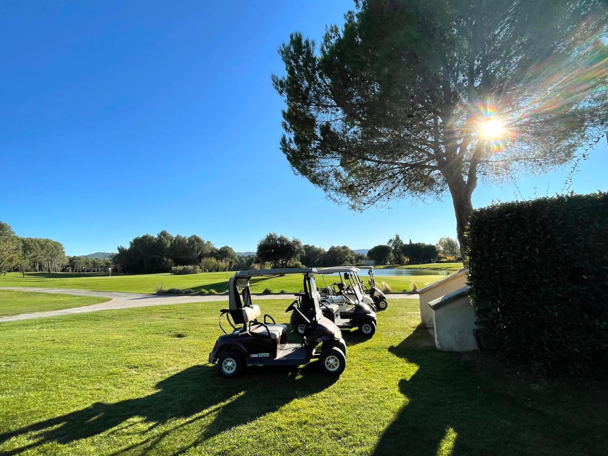Studio 4 Personnes Golf International Pont Royal Mallemort Exterior foto
